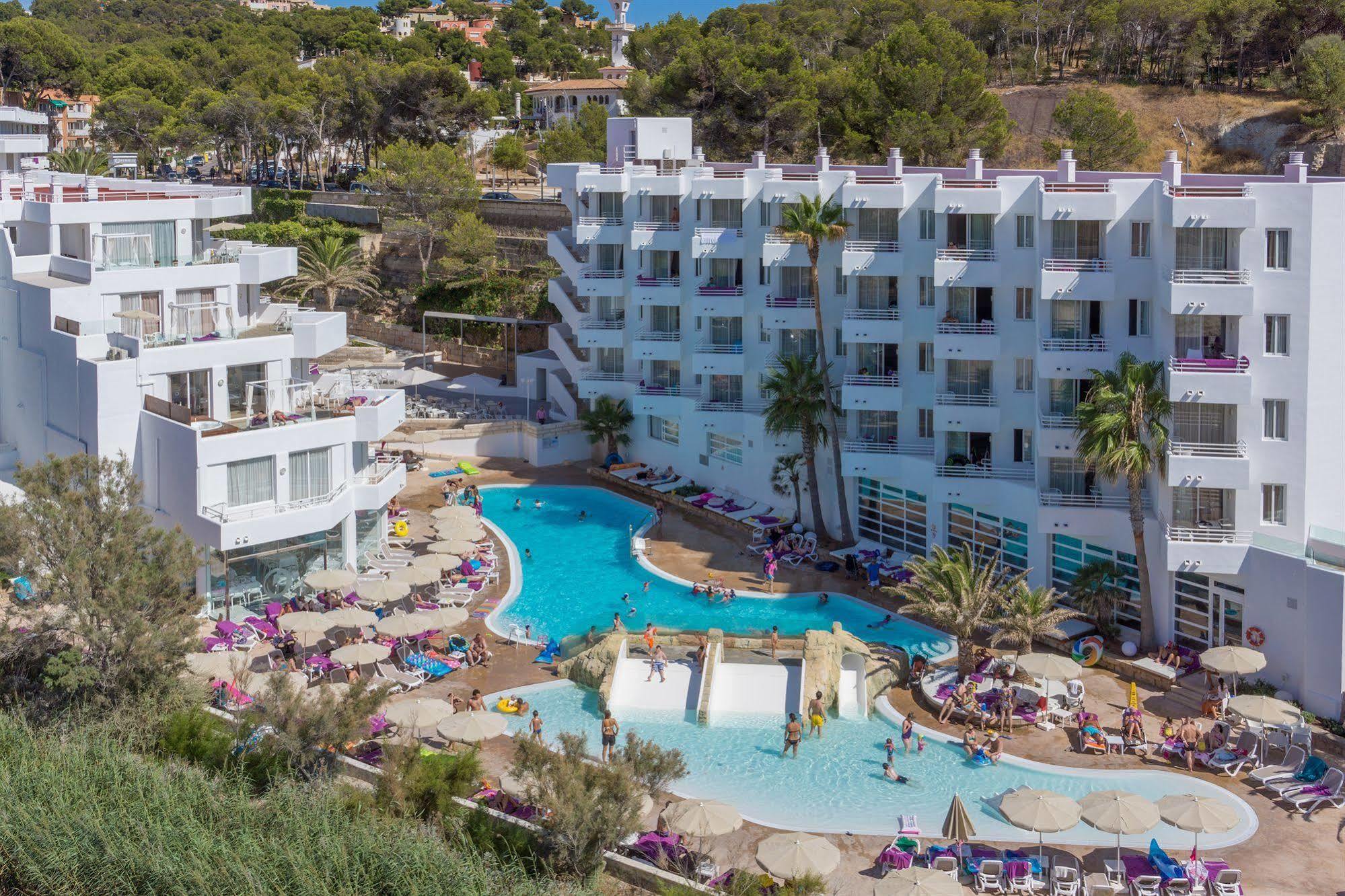 Fergus Style Cala Blanca Suites Santa Ponsa Exterior photo
