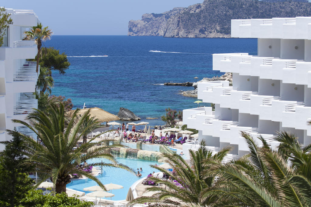 Fergus Style Cala Blanca Suites Santa Ponsa Exterior photo